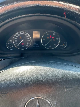 Mercedes-Benz 200 - 2500 € - 23063945 17