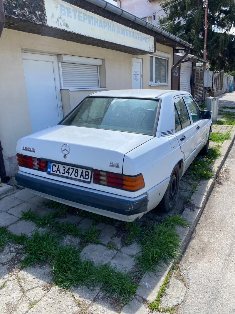 Mercedes-Benz 190 1.8, снимка 10 - Автомобили и джипове - 47392633