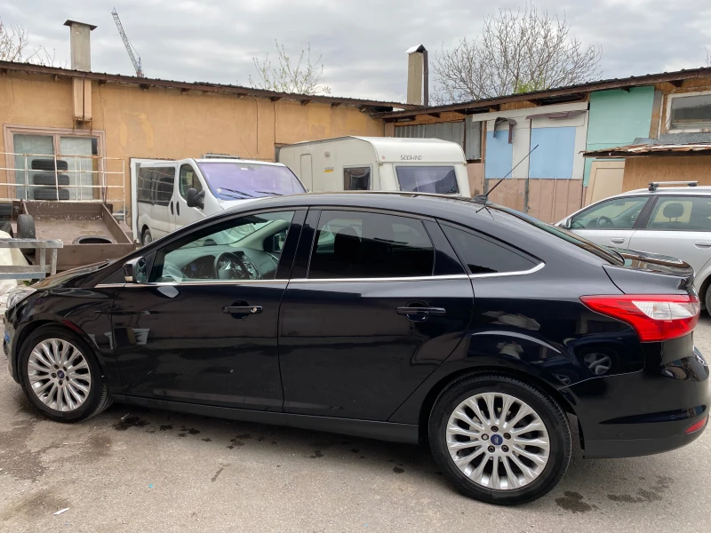 Ford Focus ECOBOOST* TITANIUM* SONY* BI-XENON, снимка 3 - Автомобили и джипове - 47495062