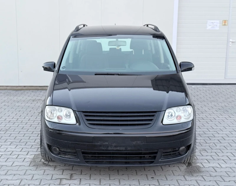 VW Touran 2.0TDI 7Местна, снимка 10 - Автомобили и джипове - 49372617