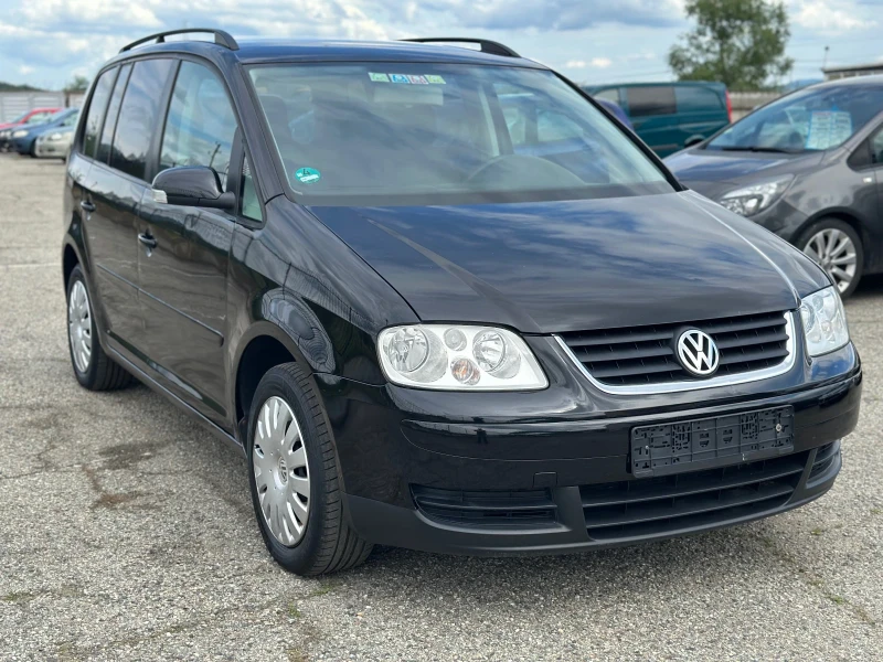VW Touran 1.6, снимка 2 - Автомобили и джипове - 50236580