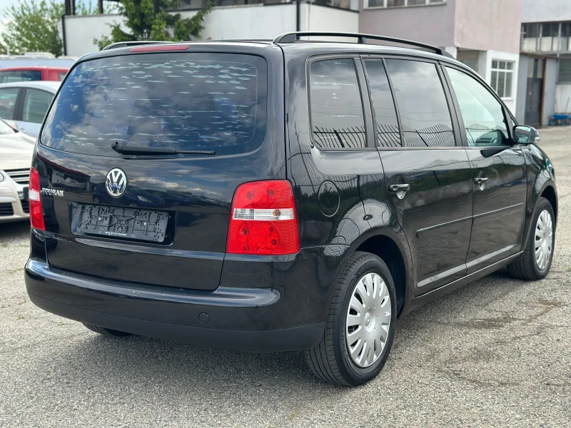 VW Touran 1.6, снимка 5 - Автомобили и джипове - 50236580