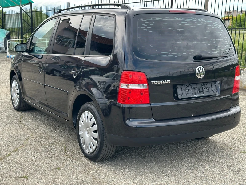VW Touran 1.6, снимка 4 - Автомобили и джипове - 50236580