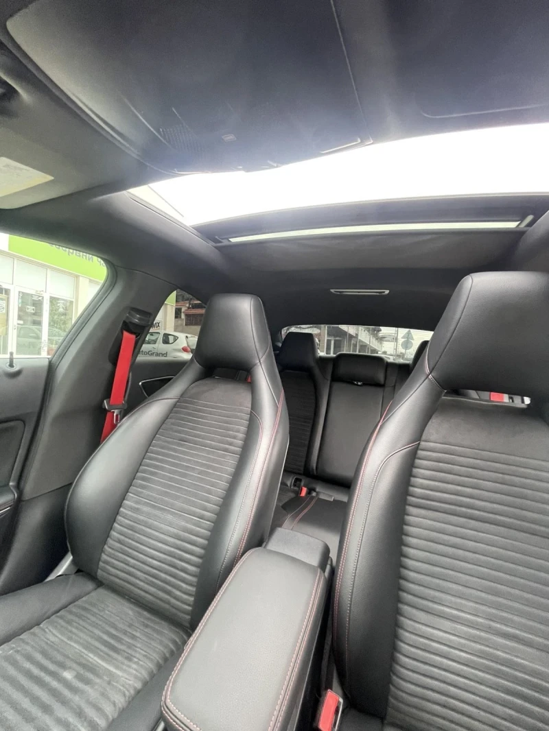 Mercedes-Benz CLA 45 AMG ТОП КАТО НОВА, снимка 10 - Автомобили и джипове - 51947800