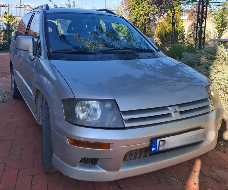 Mitsubishi Space runner 2000 куб.см.бензин