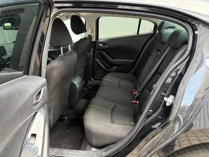 Mazda 3 2.0 Skyactive-G 120 Automatik, снимка 11 - Автомобили и джипове - 52260535