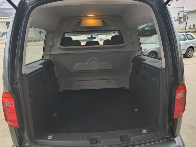 VW Caddy Maxi TGI metan, снимка 9 - Автомобили и джипове - 52681902