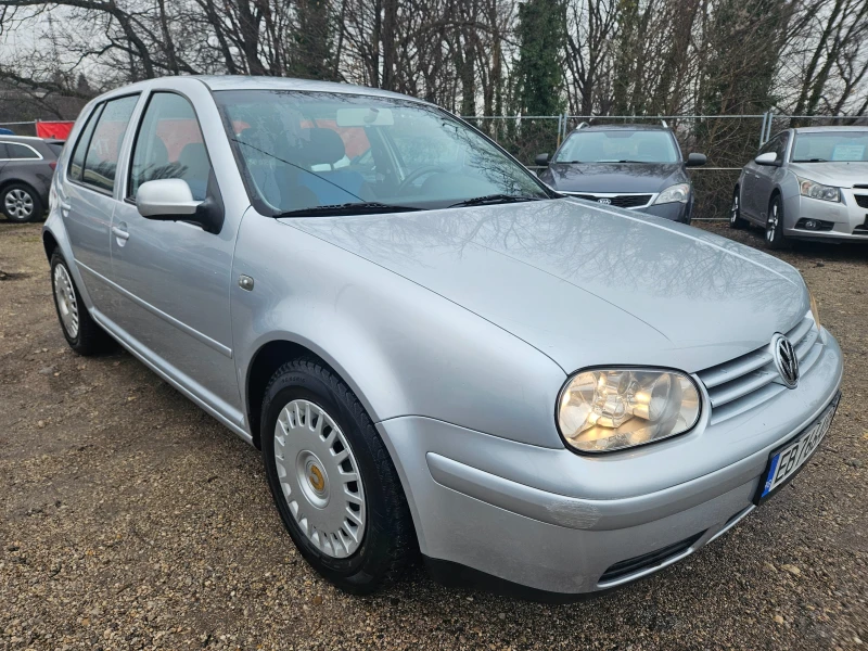 VW Golf 1.6 ПЕРФЕКТЕН НИКАКВИ РЪЖДИ ТОП СЪСТОЯНИЕ , снимка 2 - Автомобили и джипове - 52873460