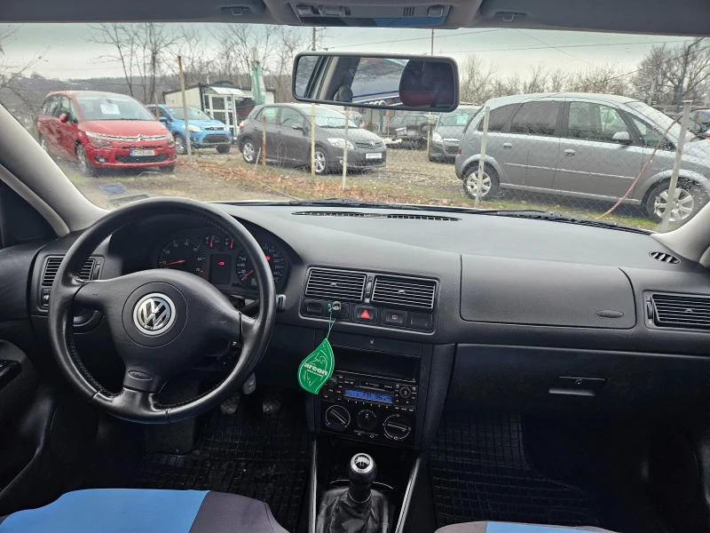 VW Golf 1.6 ПЕРФЕКТЕН НИКАКВИ РЪЖДИ ТОП СЪСТОЯНИЕ , снимка 14 - Автомобили и джипове - 52873460