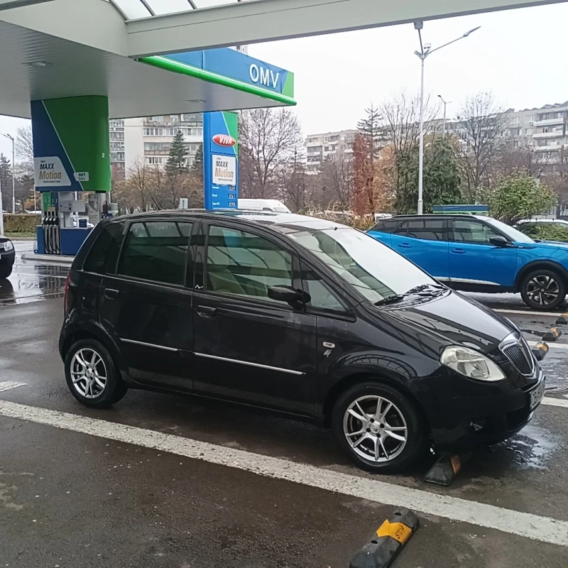 Lancia Musa 1.4, снимка 13 - Автомобили и джипове - 52914932