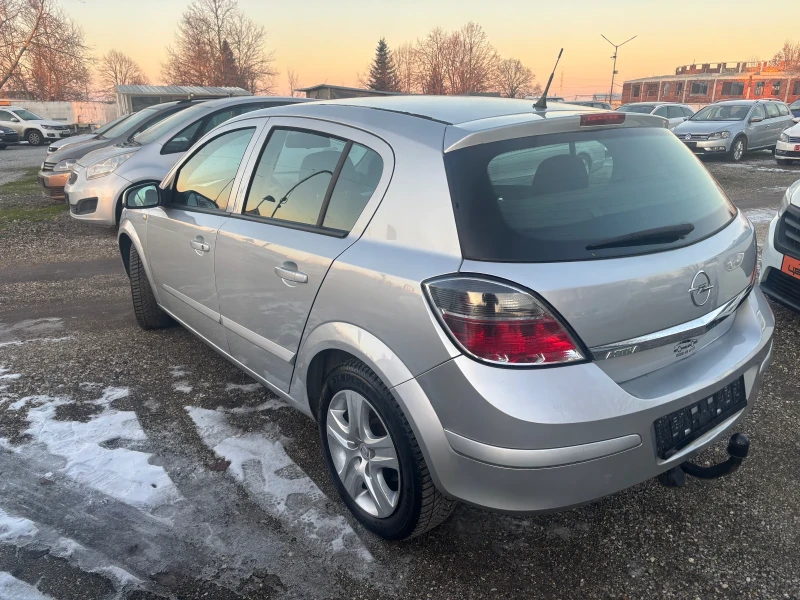 Opel Astra 2010+ 1.6+ ФЕЙС+ С.ИСТОРИЯ-КАТО НОВА, снимка 5 - Автомобили и джипове - 52930544