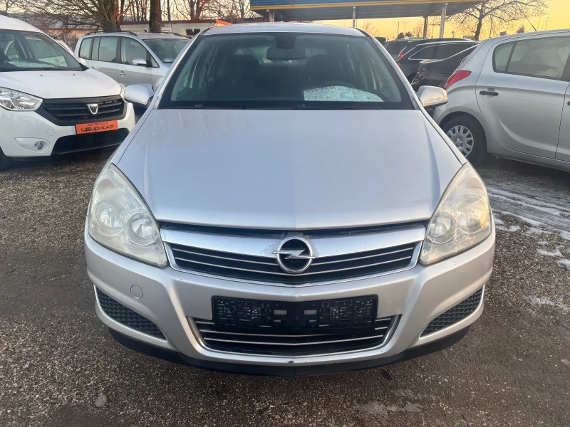 Opel Astra 2010+ 1.6+ ФЕЙС+ С.ИСТОРИЯ-КАТО НОВА, снимка 2 - Автомобили и джипове - 52930544