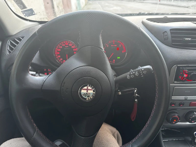 Alfa Romeo 147, снимка 6 - Автомобили и джипове - 53035141