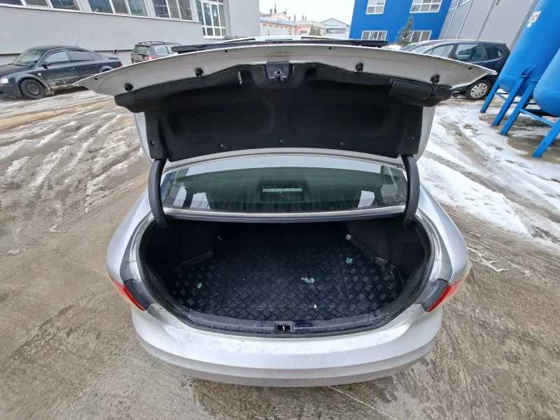 Toyota Avensis, снимка 11 - Автомобили и джипове - 53266192