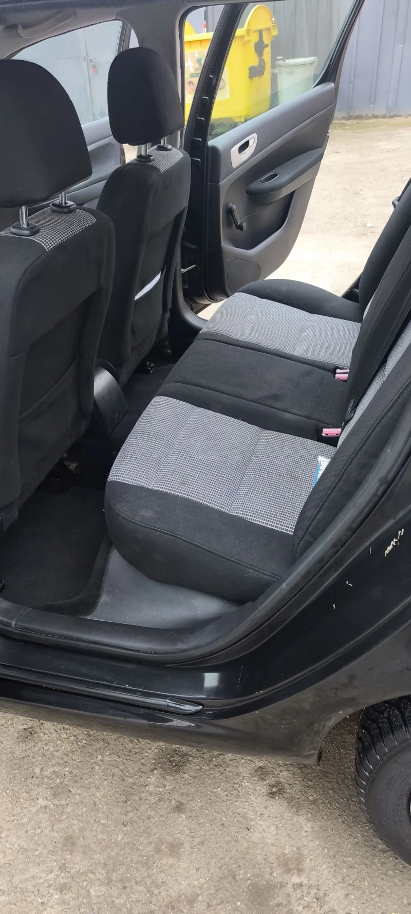 Peugeot 307 1.6 HDI, снимка 11 - Автомобили и джипове - 53298928