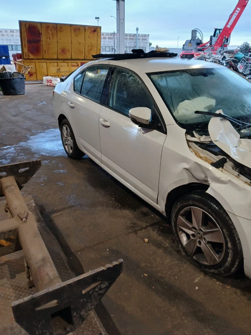 Skoda Octavia 1.4 tsi, снимка 5 - Автомобили и джипове - 53597832