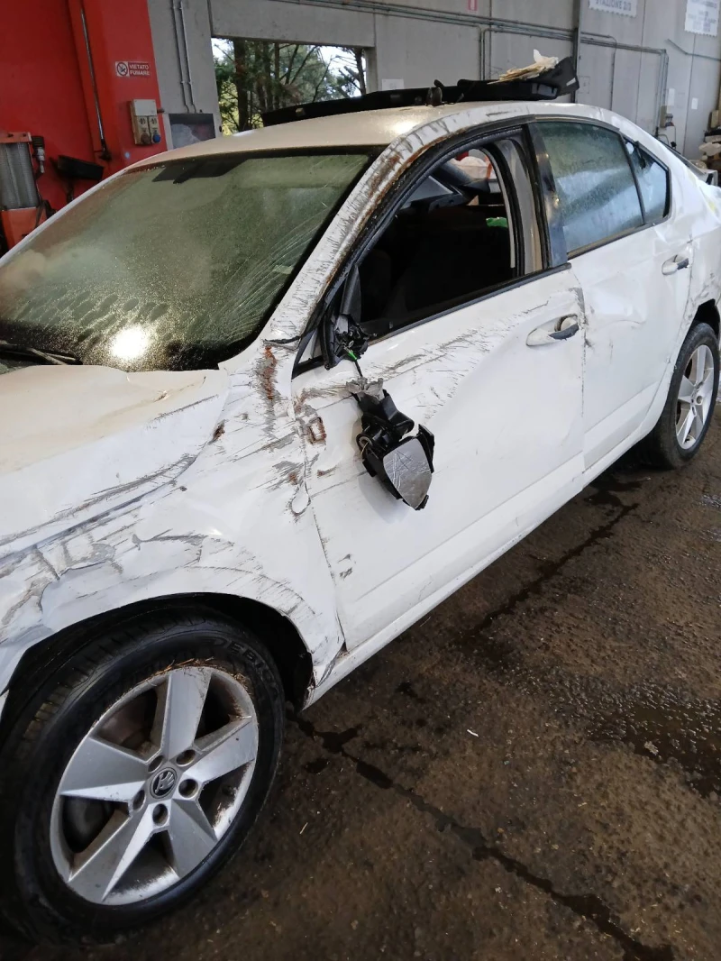 Skoda Octavia 1.4 tsi, снимка 2 - Автомобили и джипове - 53597832