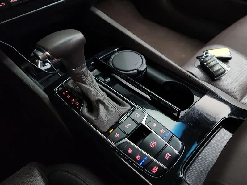 Kia K7 2.4 GDI LIMITED, снимка 9 - Автомобили и джипове - 55558917