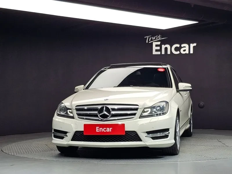 Mercedes-Benz C 220 CDI Avantgarde - САМО 30% АВАНС!, снимка 3 - Автомобили и джипове - 55986500