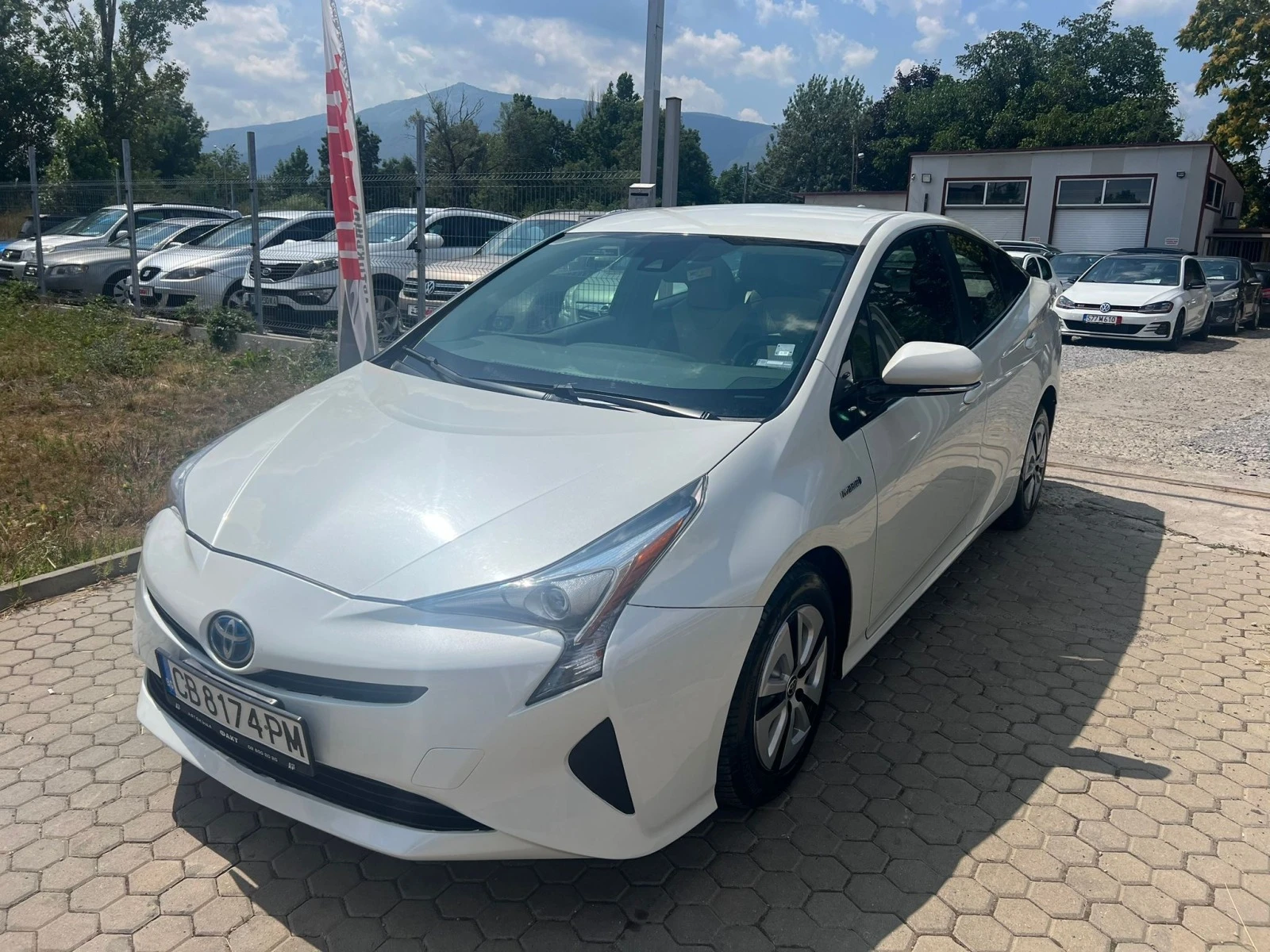 Toyota Prius 1.8HYBRID - изображение 2