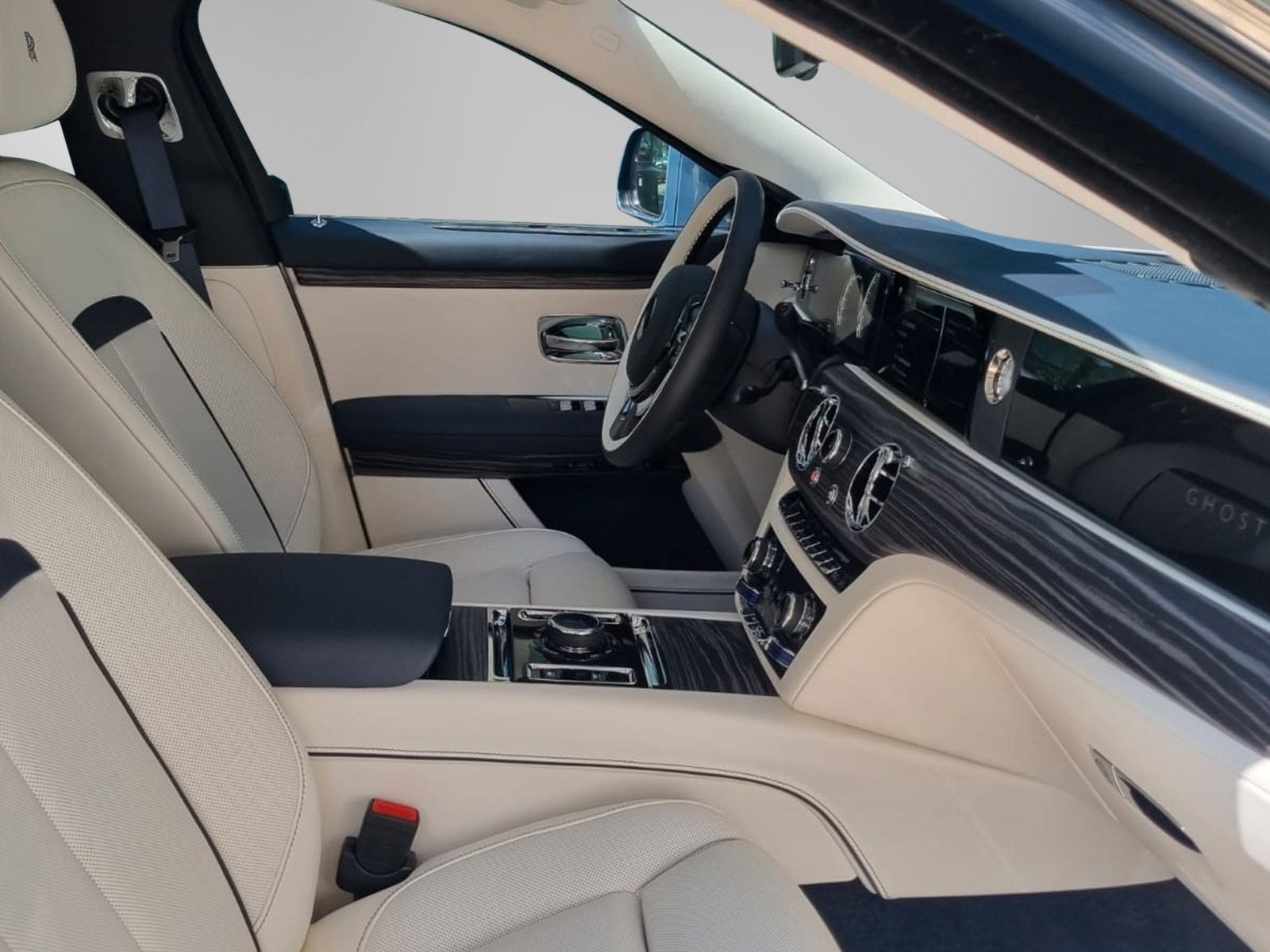 Rolls-Royce Ghost EWB = NEW= Bespoke Interior Гаранция - изображение 10