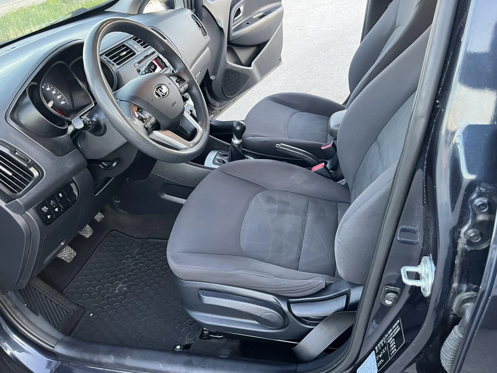 Kia Rio 1.2I 85кс EURO 5 КЛИМАТИК - изображение 8