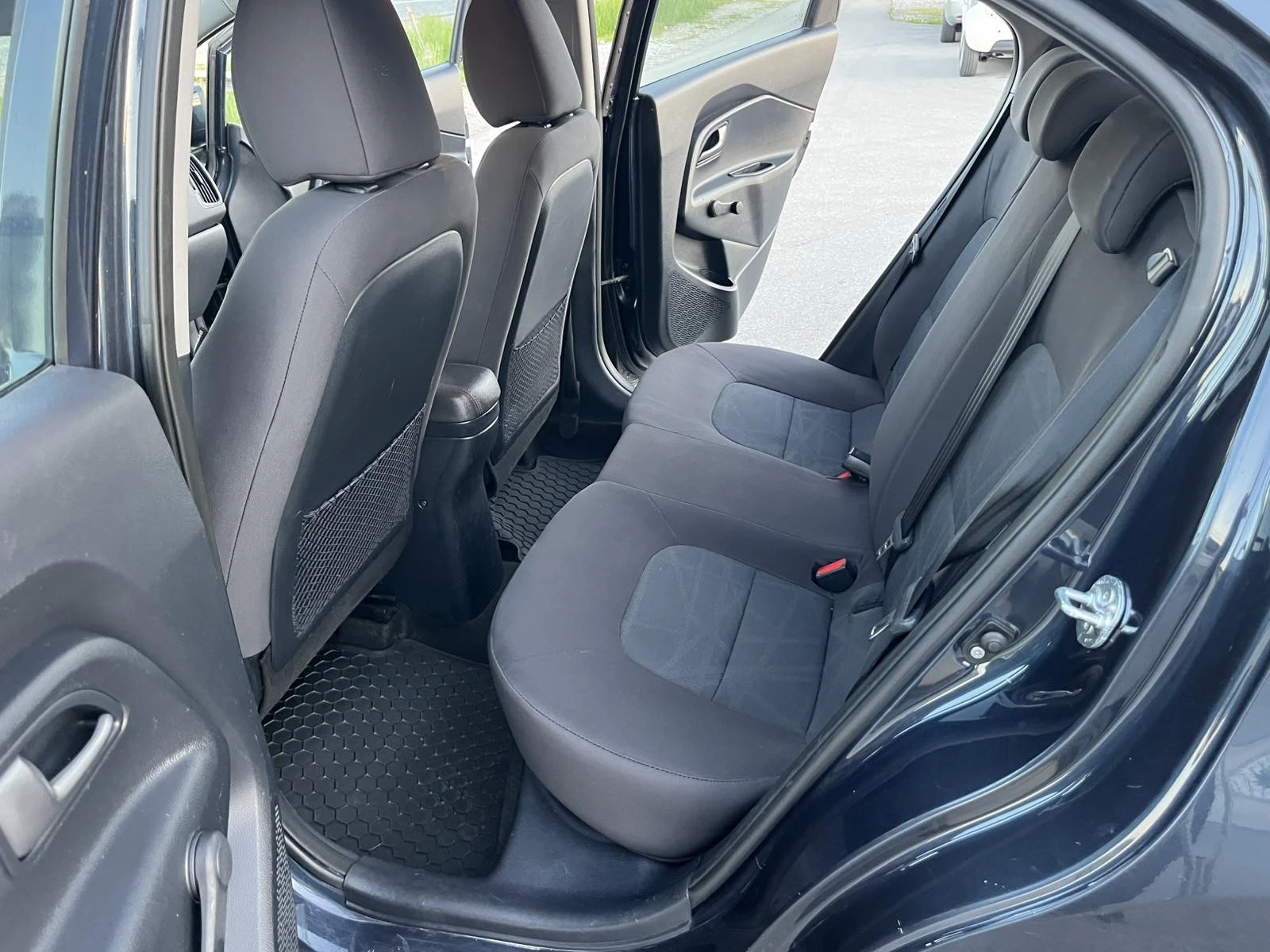Kia Rio 1.2I 85кс EURO 5 КЛИМАТИК - изображение 9