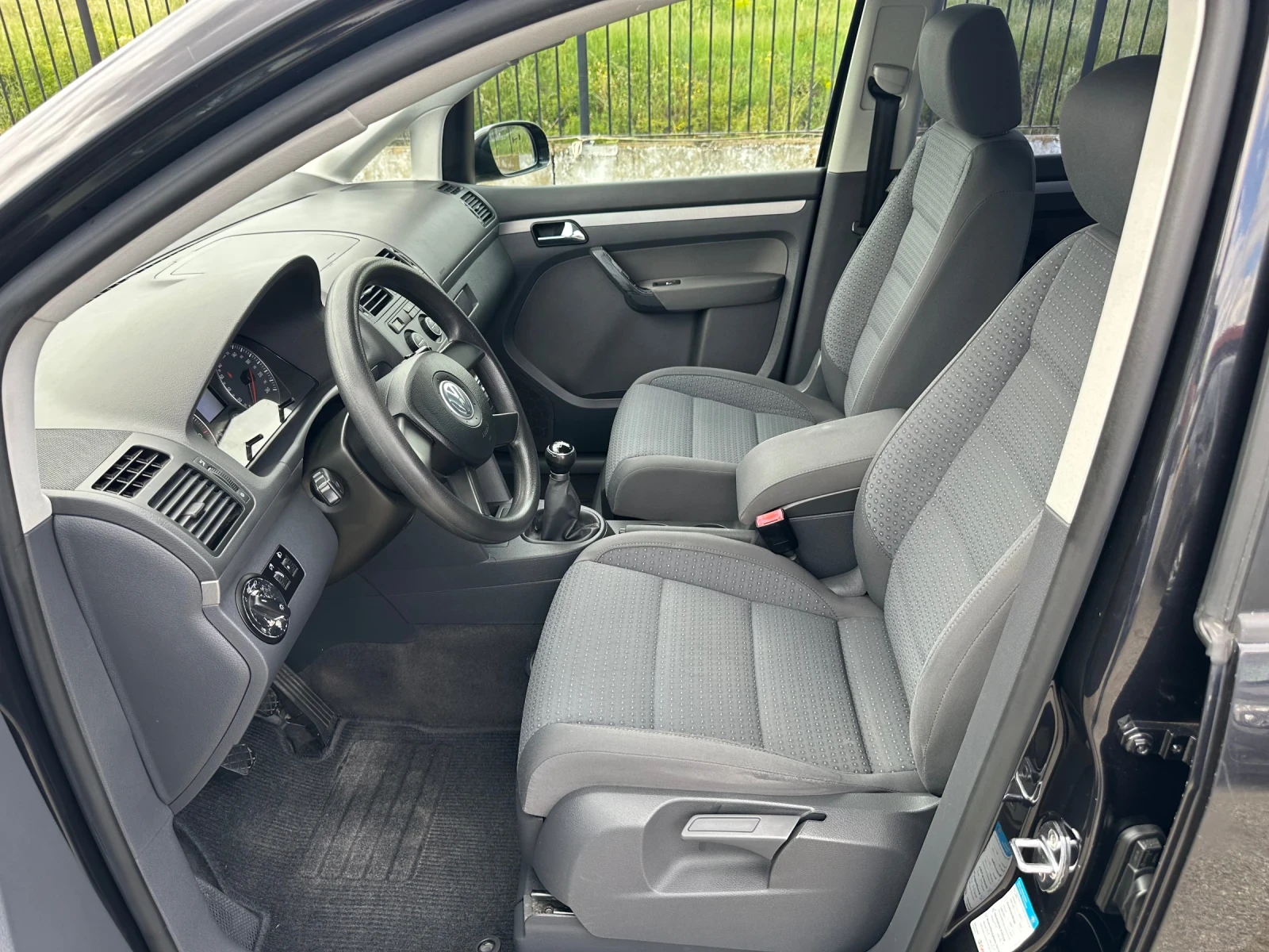 VW Touran 1.6 | Mobile.bg   11