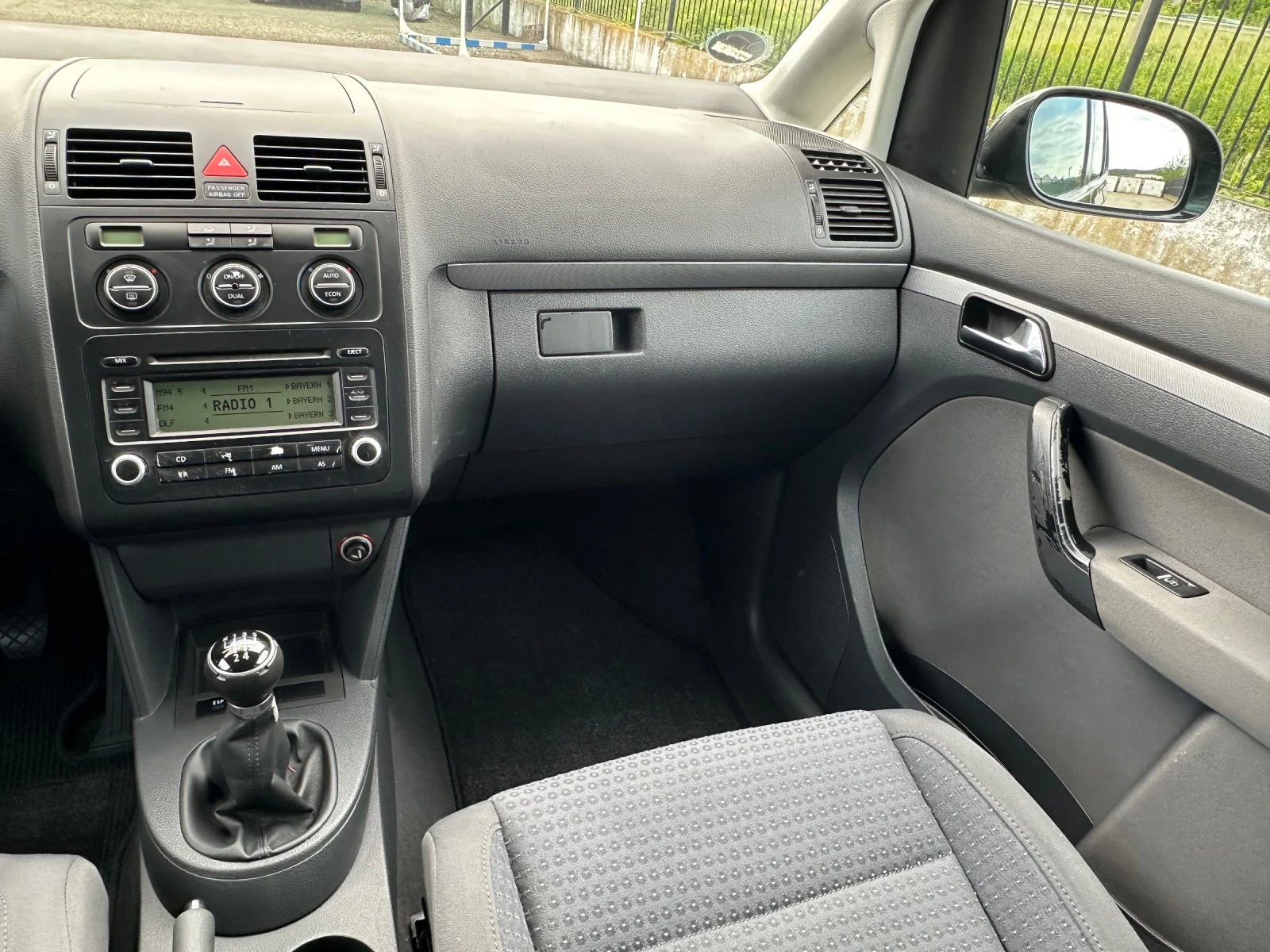 VW Touran 1.6 - изображение 10