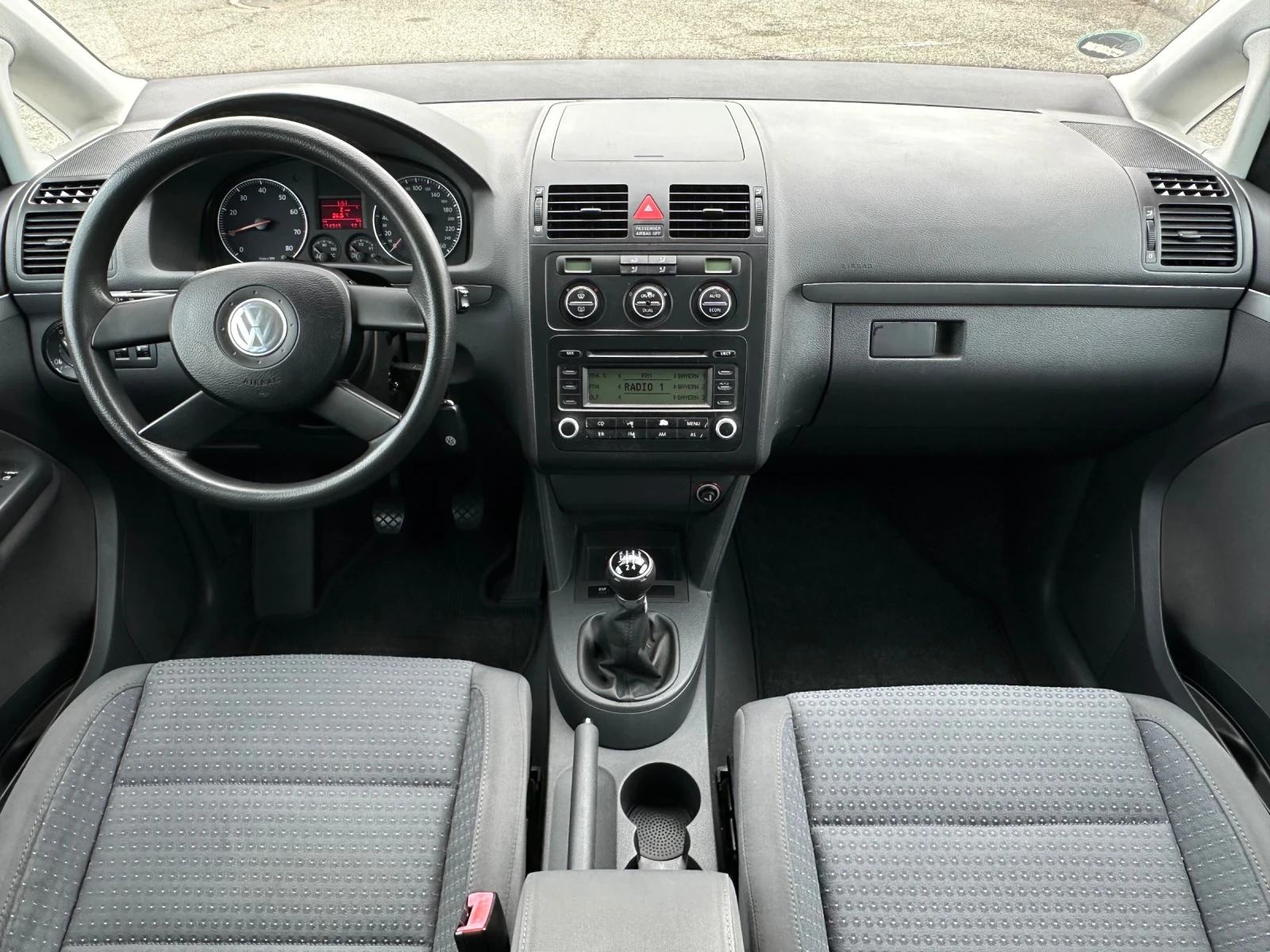 VW Touran 1.6 - изображение 8