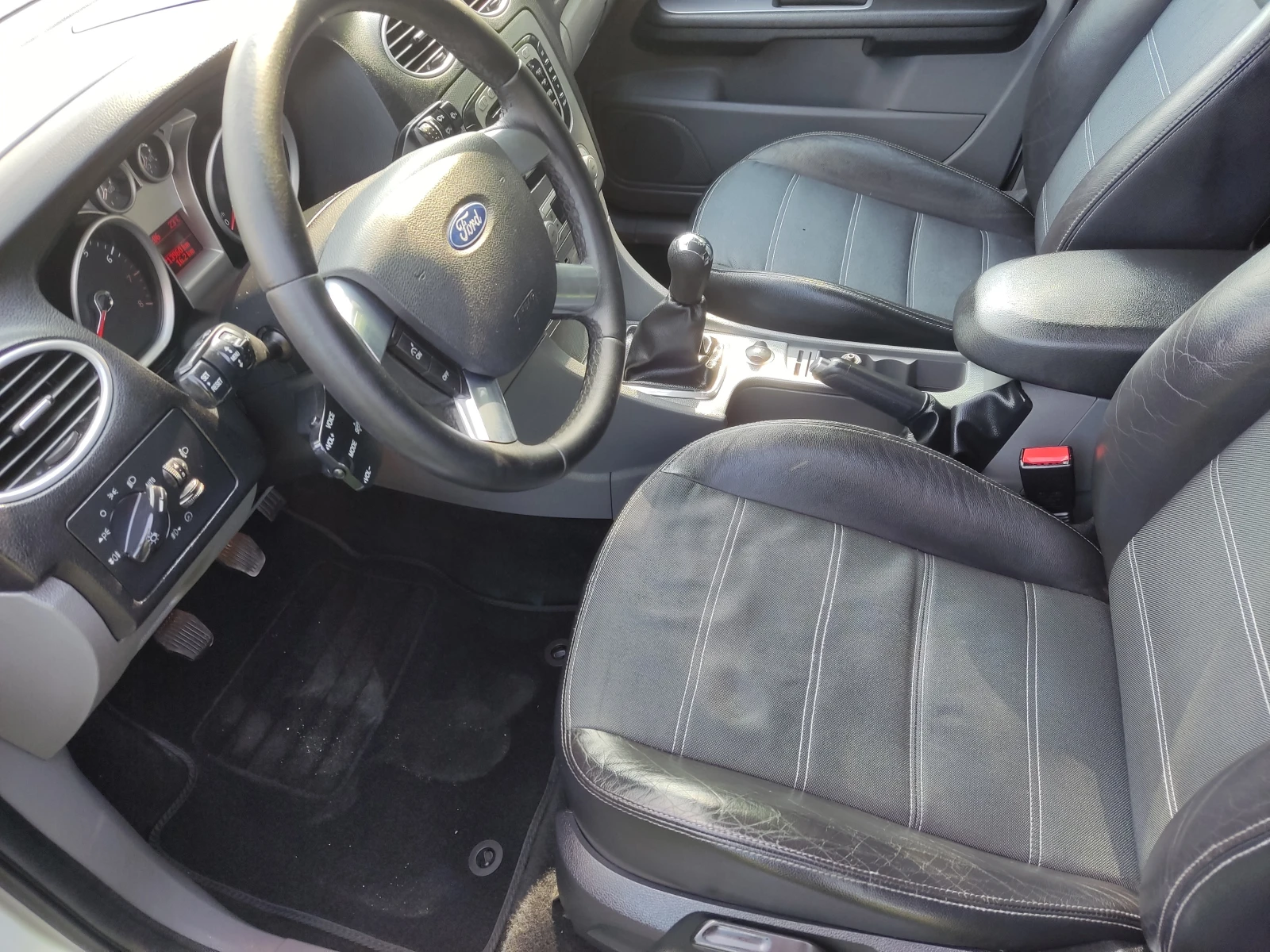 Ford Focus 2.0I GAZ TITANIUM - изображение 10