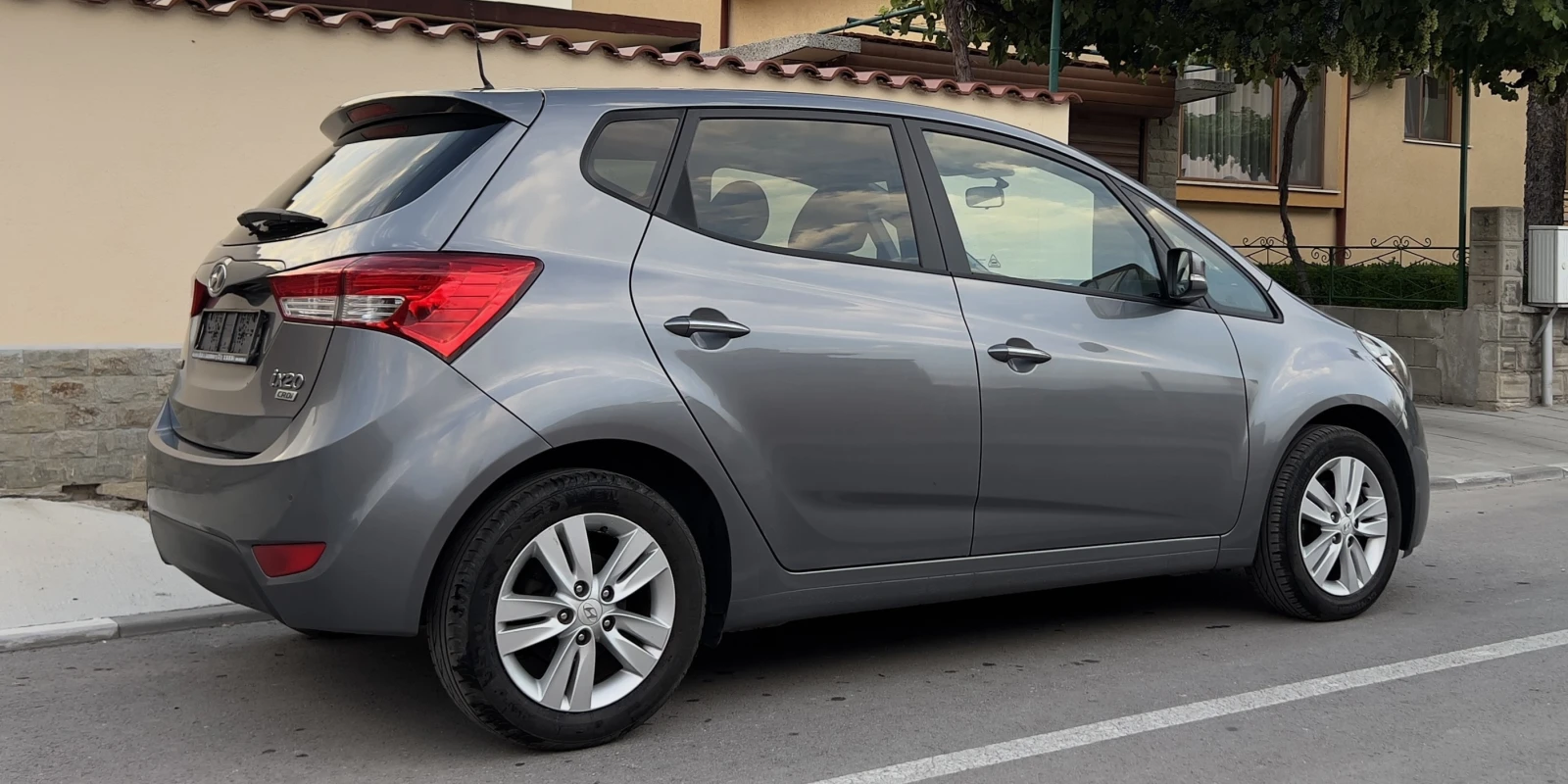 Hyundai Ix20 1.6 CRDI * TOP* GERMANY*  - изображение 4