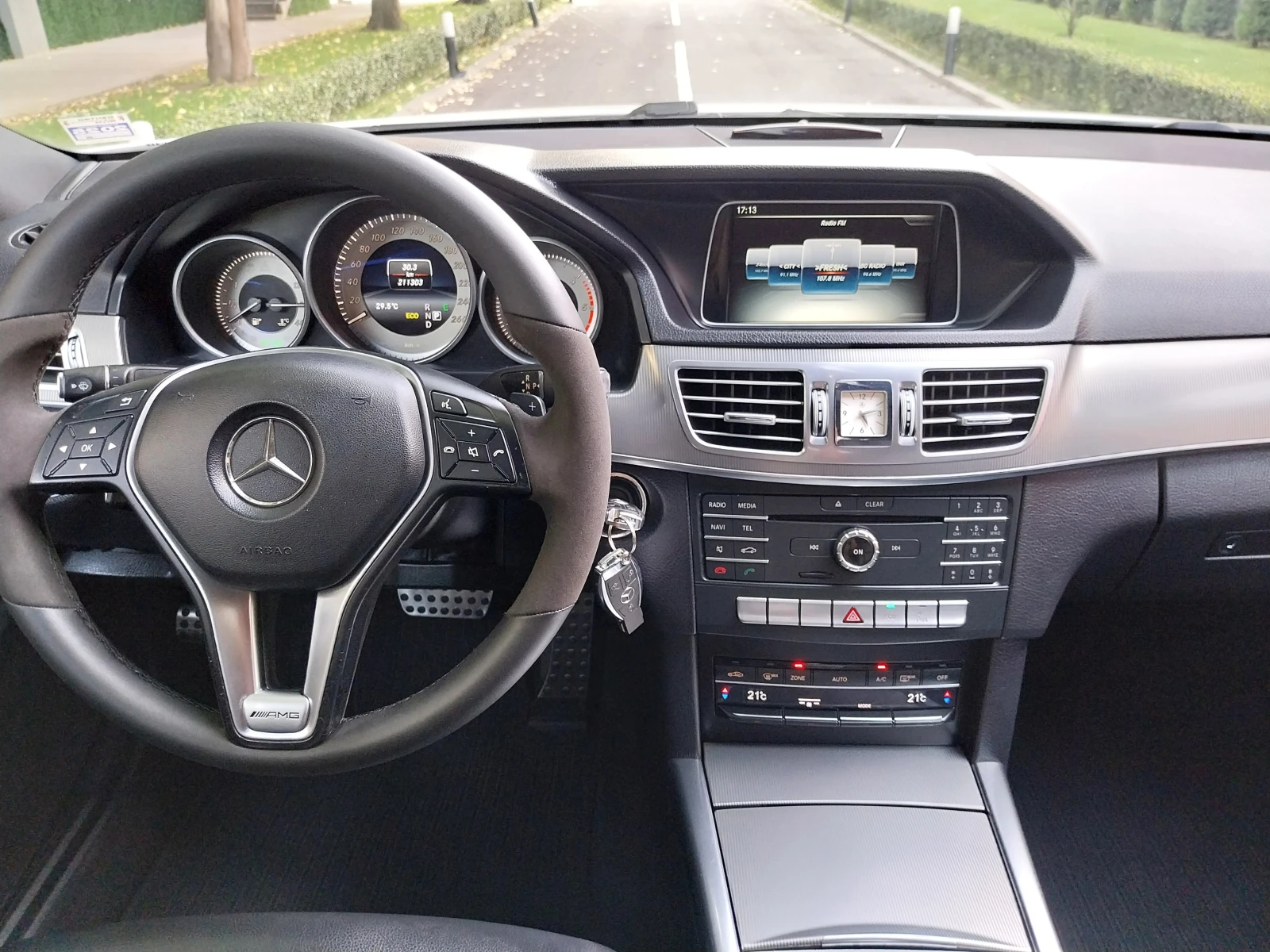 Mercedes-Benz E 250 * E250-204кс* /9G Tronic 4Matic /FACELIFT/ | Mobile.bg — изображение 11