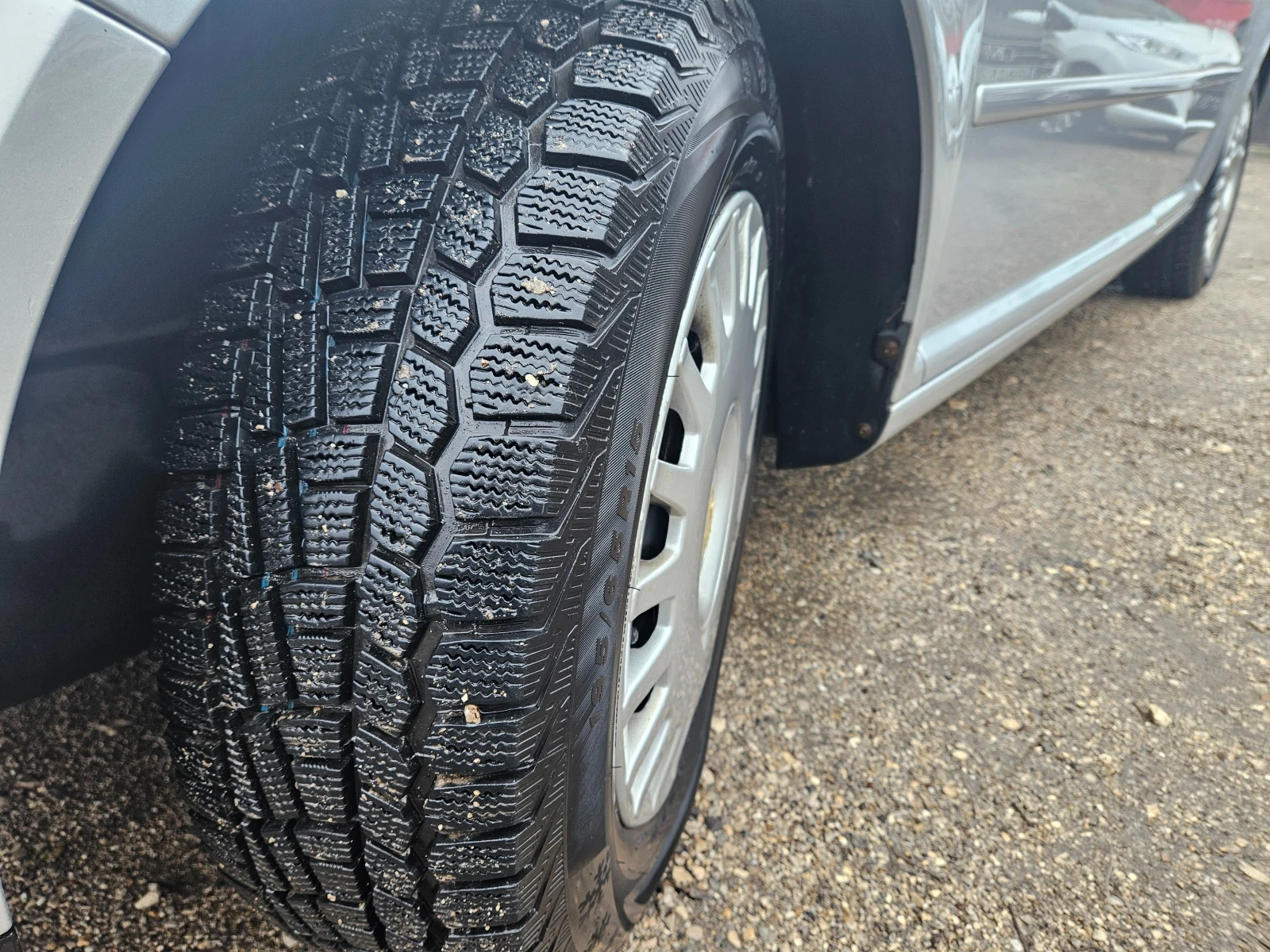 VW Golf 1.6 ПЕРФЕКТЕН НИКАКВИ РЪЖДИ ТОП СЪСТОЯНИЕ  - изображение 9