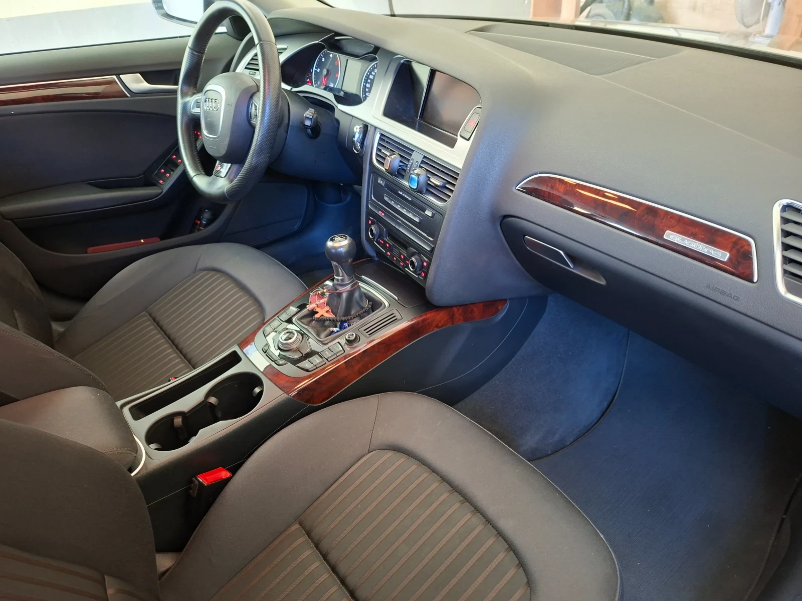 Audi A4 Quattro , снимка 10 - Автомобили и джипове - 53144783