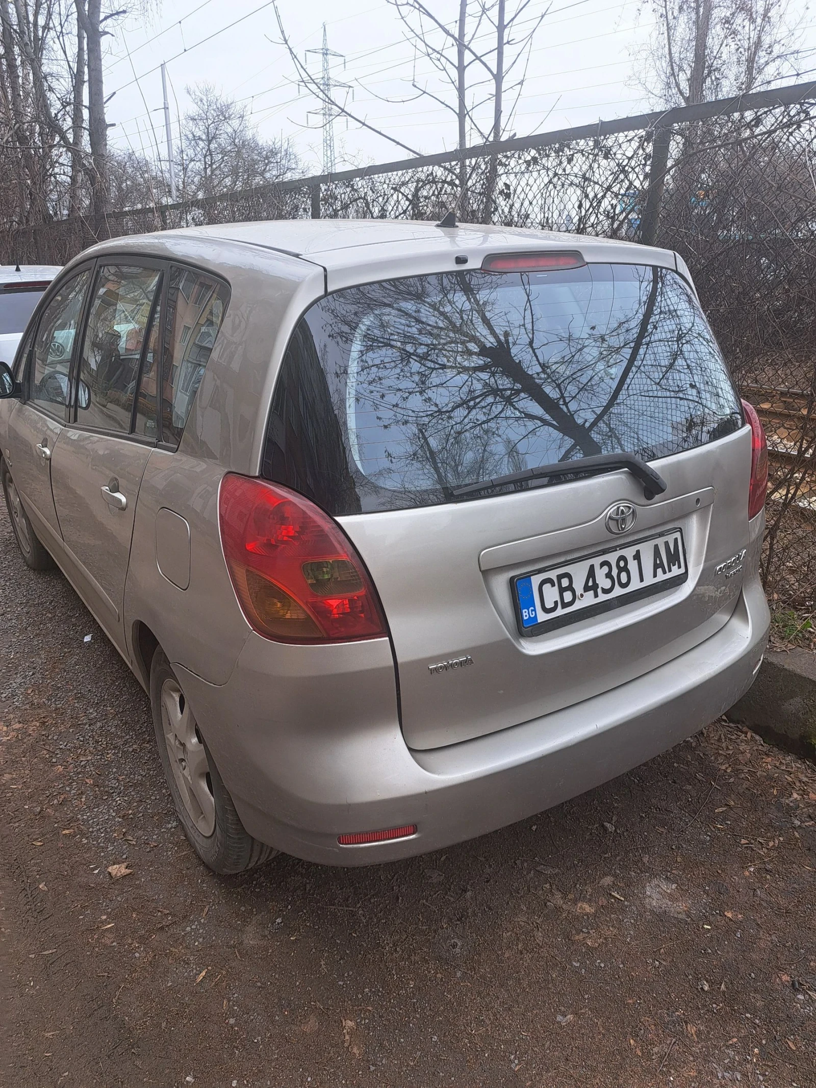 Toyota Corolla verso 2000k 90k D4D | Mobile.bg � ����������� 2