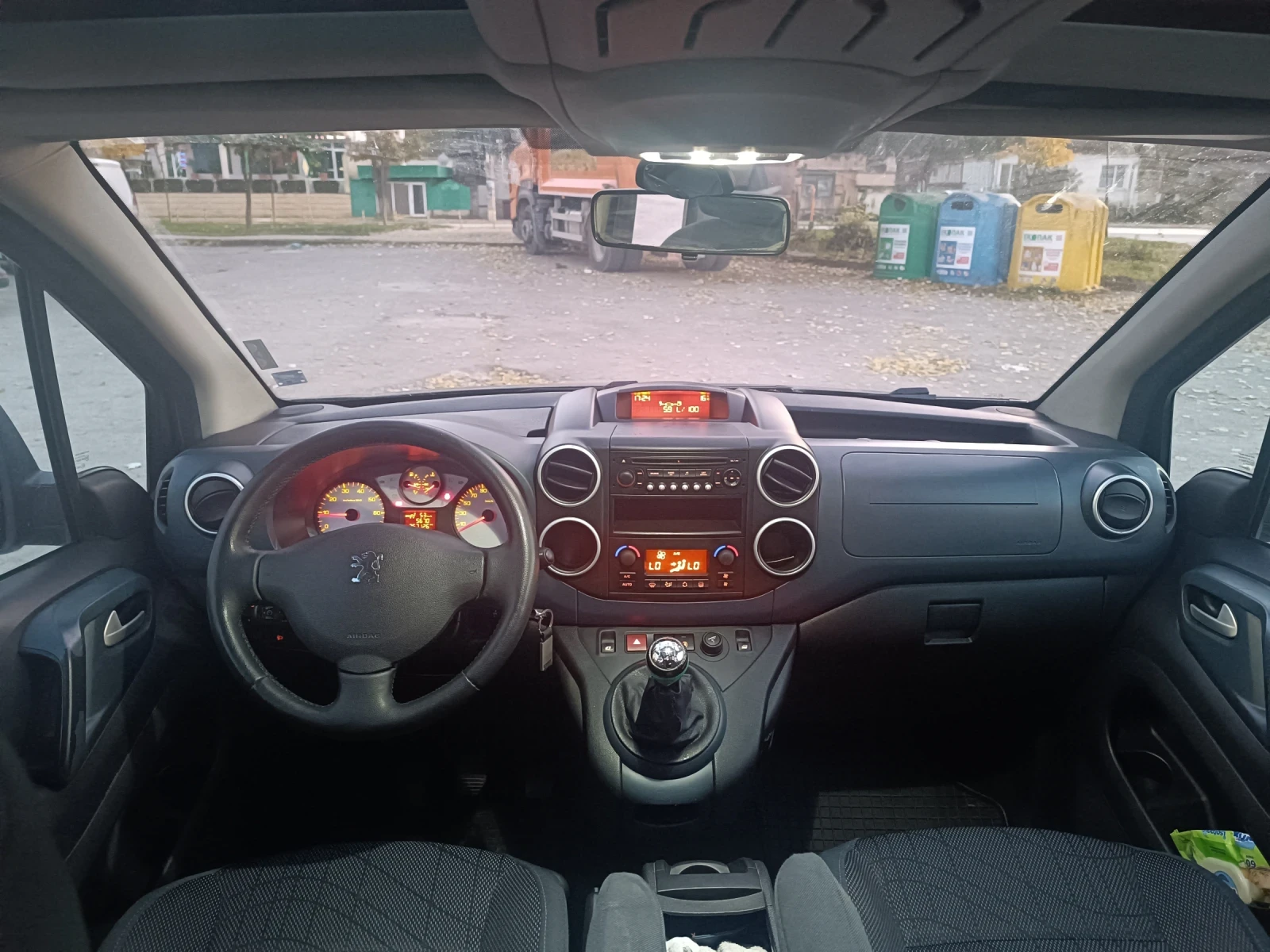 Peugeot Partner 5, снимка 7 - Автомобили и джипове - 55102375