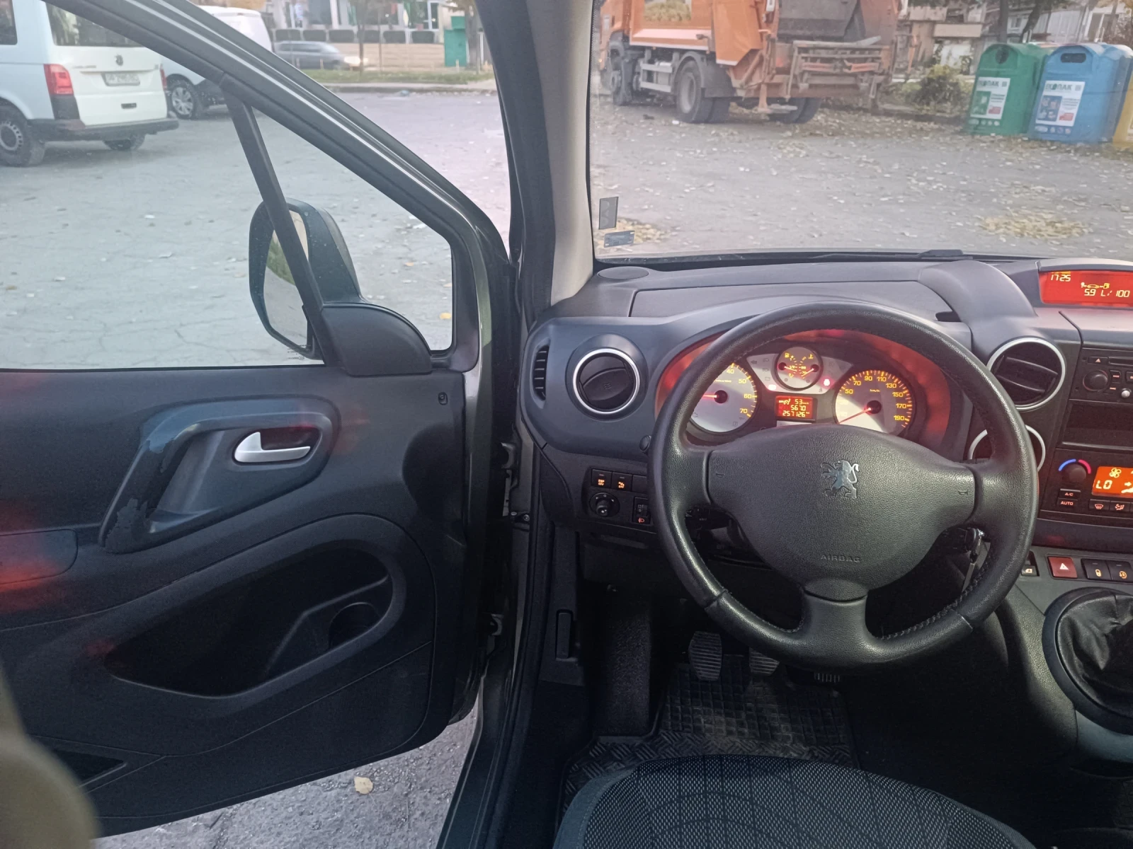 Peugeot Partner 5, снимка 10 - Автомобили и джипове - 55102375