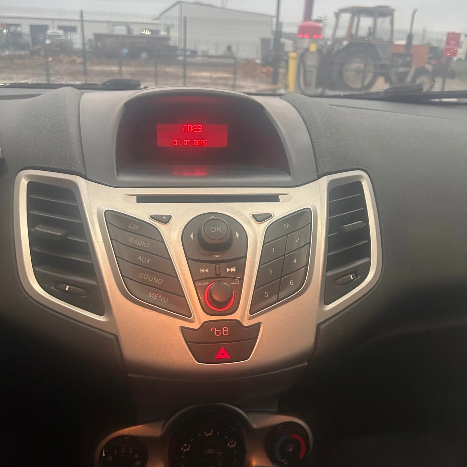 Ford Fiesta 1.2i + ����� | Mobile.bg � ����������� 9
