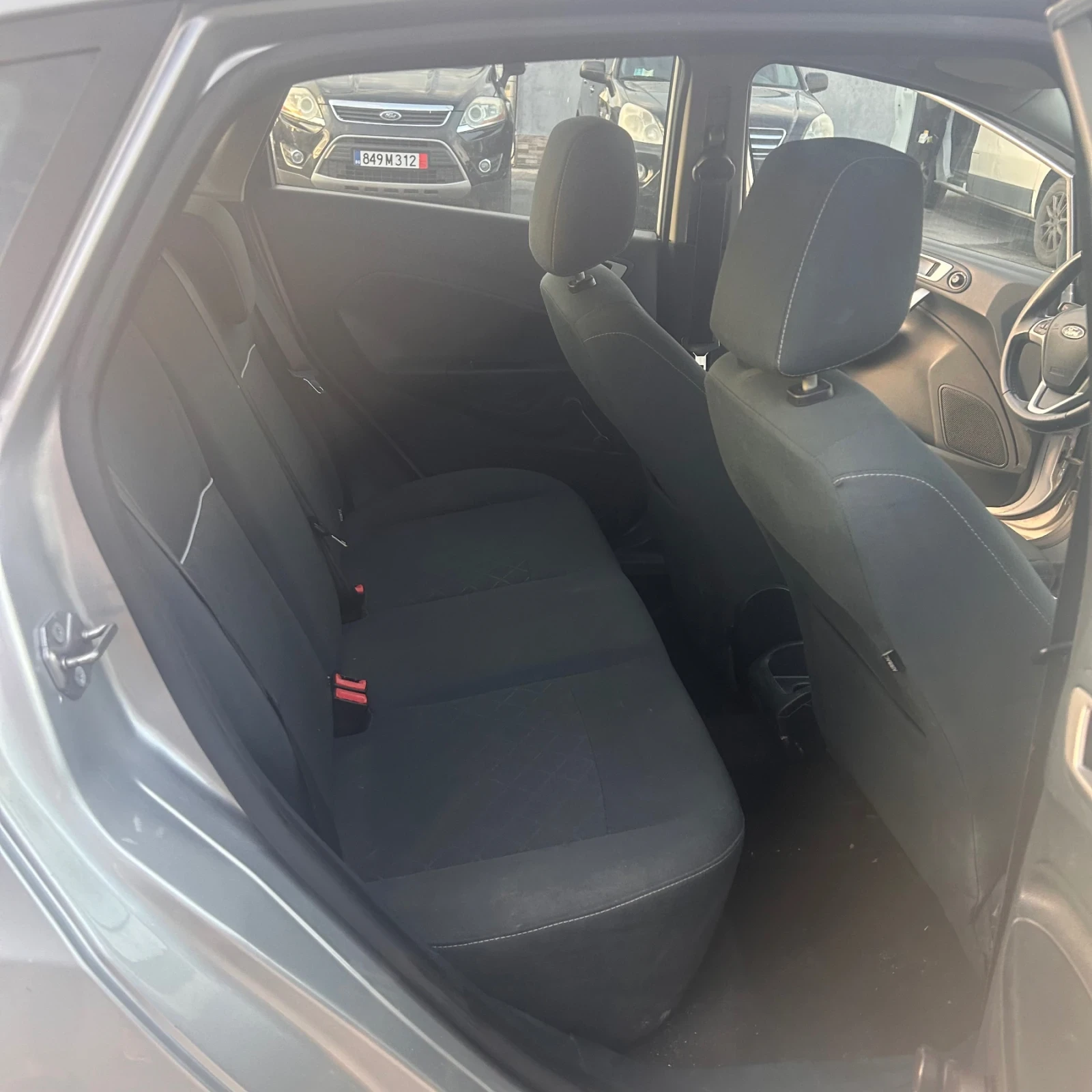 Ford Fiesta 1.2i + метан, снимка 11 - Автомобили и джипове - 55216238