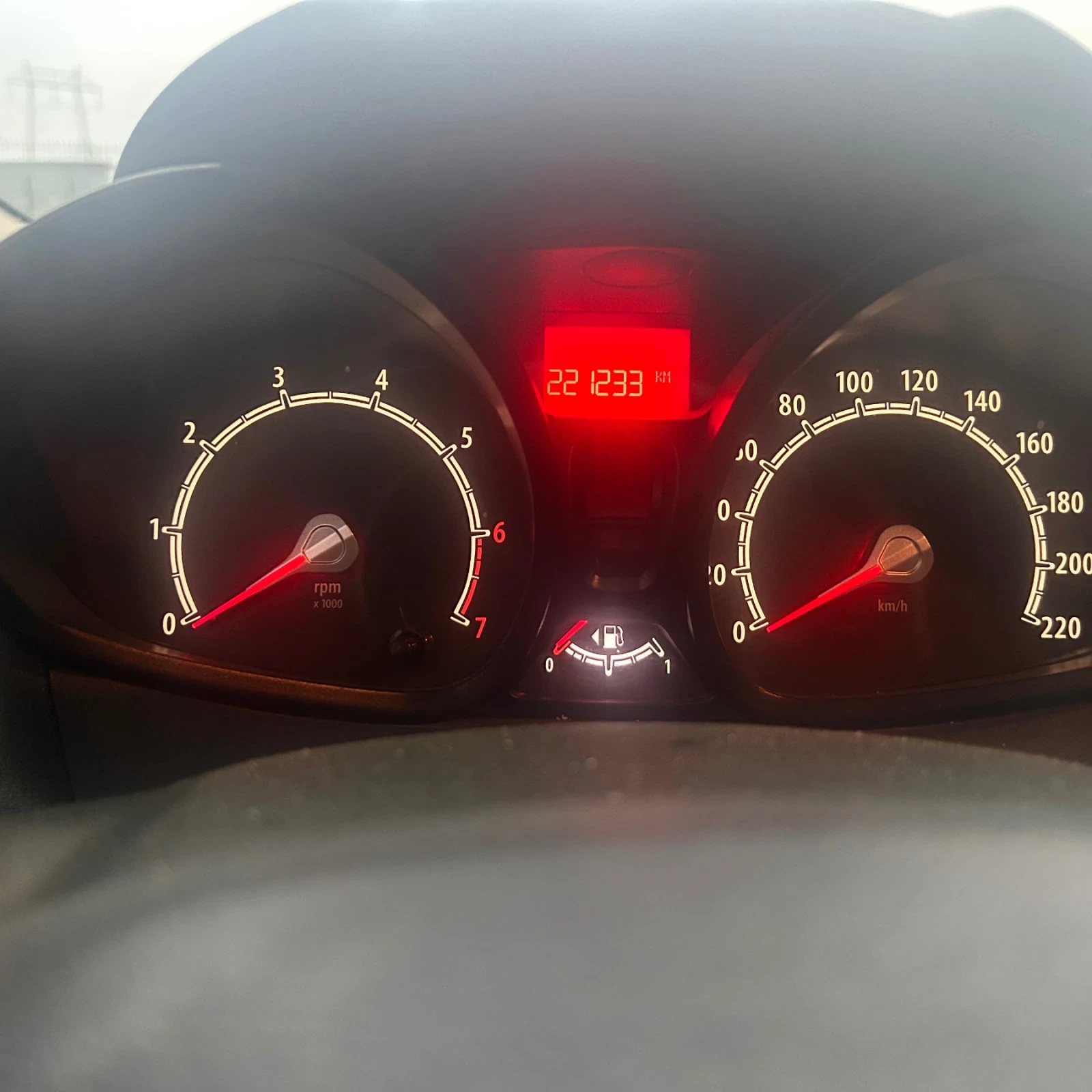 Ford Fiesta 1.2i + ����� | Mobile.bg � ����������� 8
