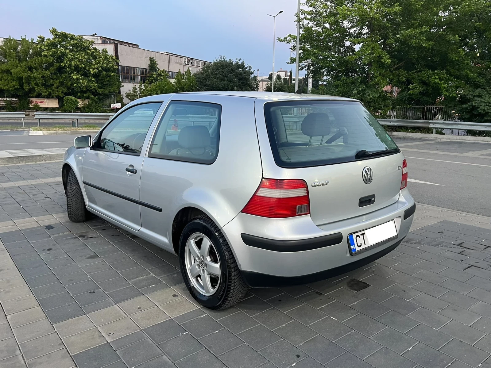 VW Golf CHAMPION 1.9TDI, снимка 5 - Автомобили и джипове - 55142374