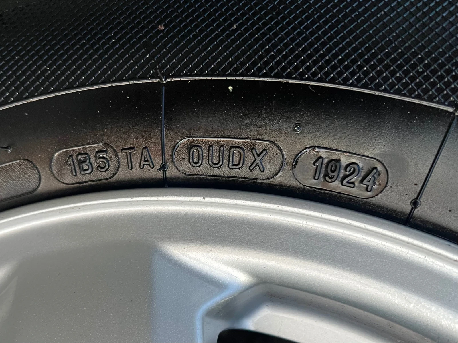VW Golf CHAMPION 1.9TDI, снимка 14 - Автомобили и джипове - 55142374