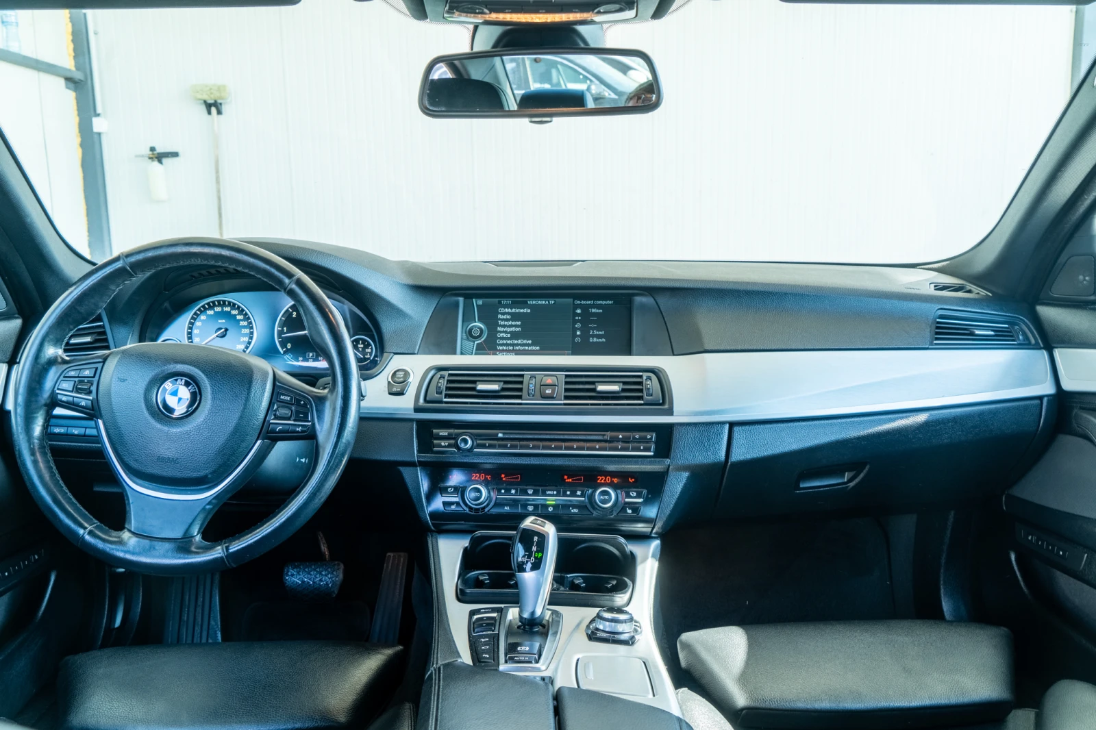 BMW 530 D = F10 = 8ZF = FULL MAX = МАСАЖ = ЛИЗИНГ, снимка 13 - Автомобили и джипове - 55501413