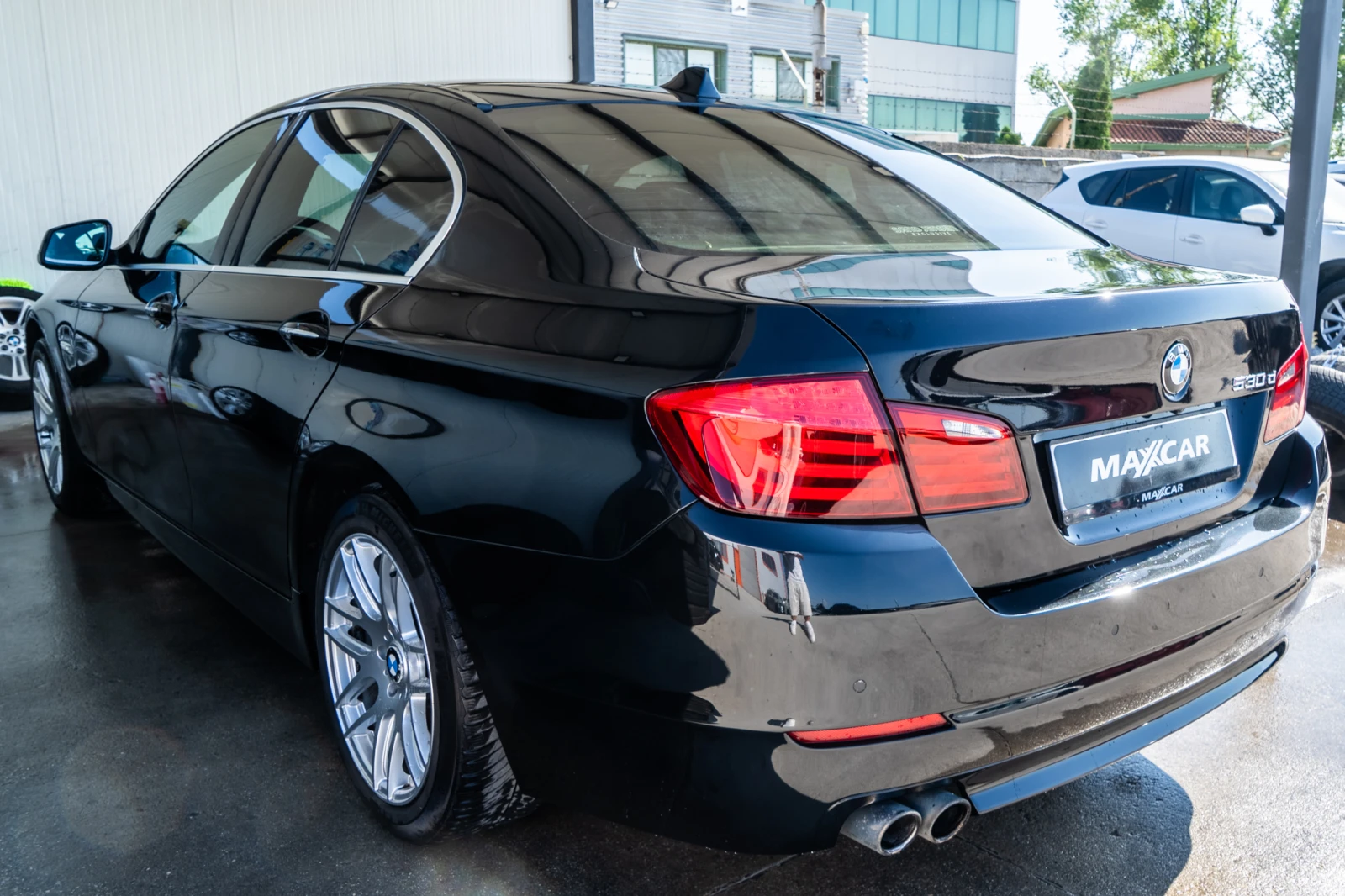 BMW 530 D = F10 = 8ZF = FULL MAX = МАСАЖ = ЛИЗИНГ, снимка 6 - Автомобили и джипове - 55501413