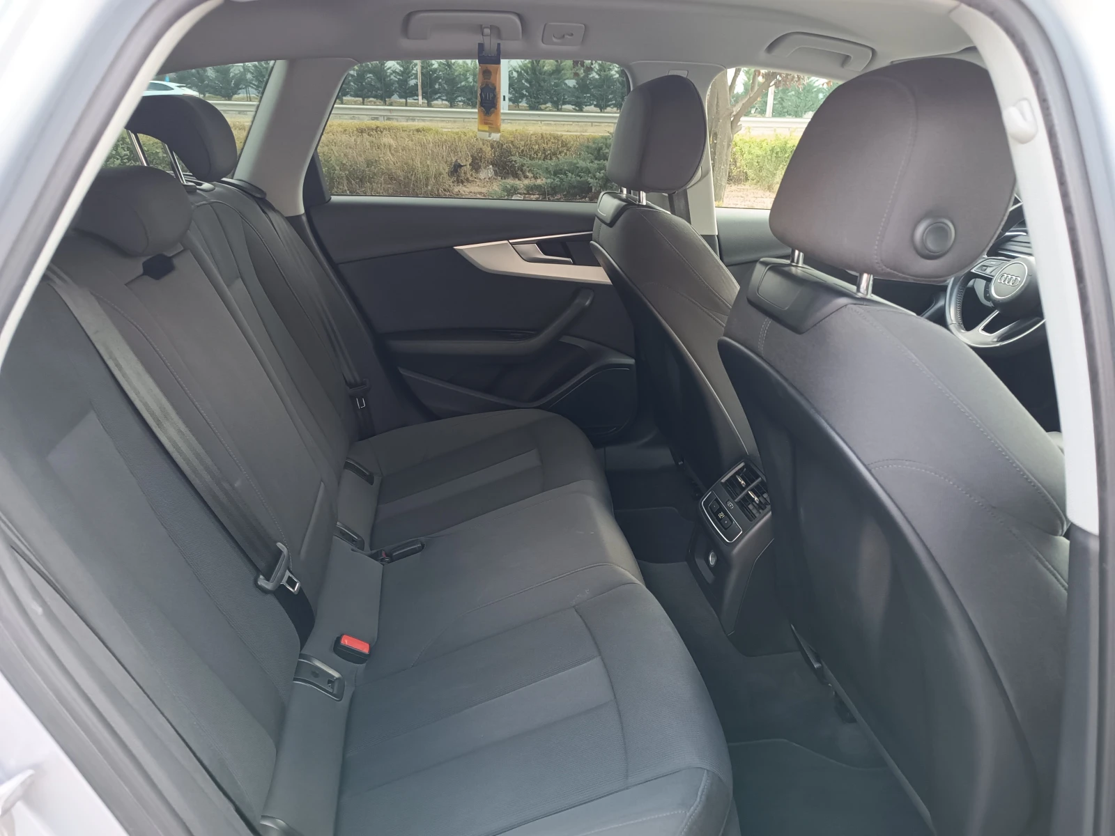 Audi A4 2.0TDI 150ks Navi, снимка 13 - Автомобили и джипове - 55666958