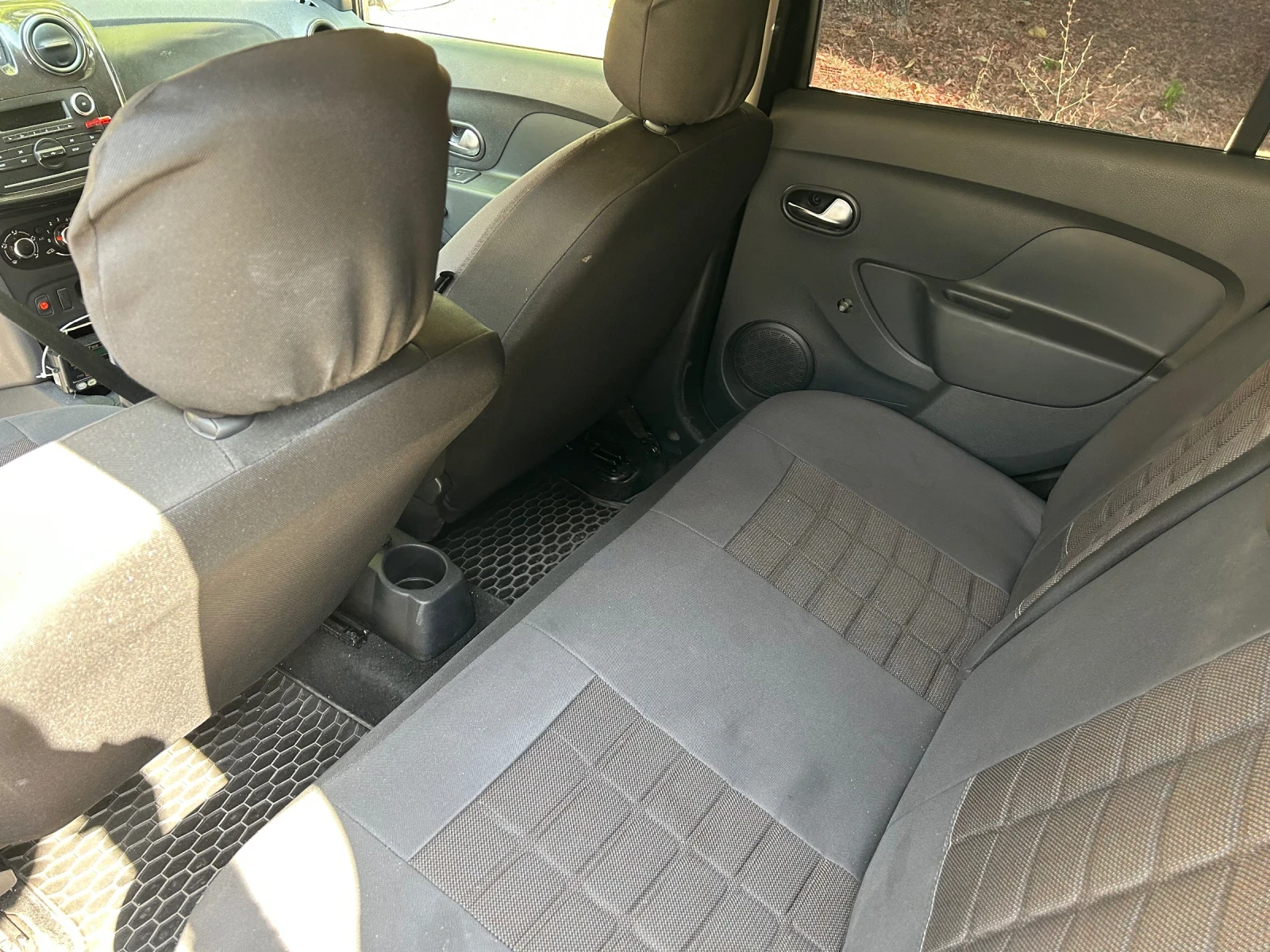 Dacia Sandero, снимка 5 - Автомобили и джипове - 55963301