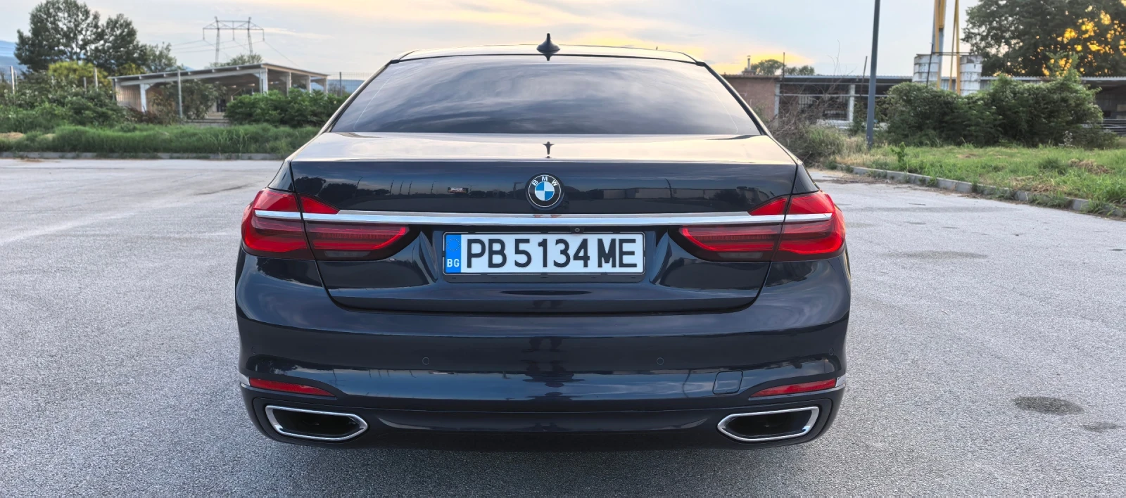 BMW 750 XDrive, снимка 6 - Автомобили и джипове - 56137473