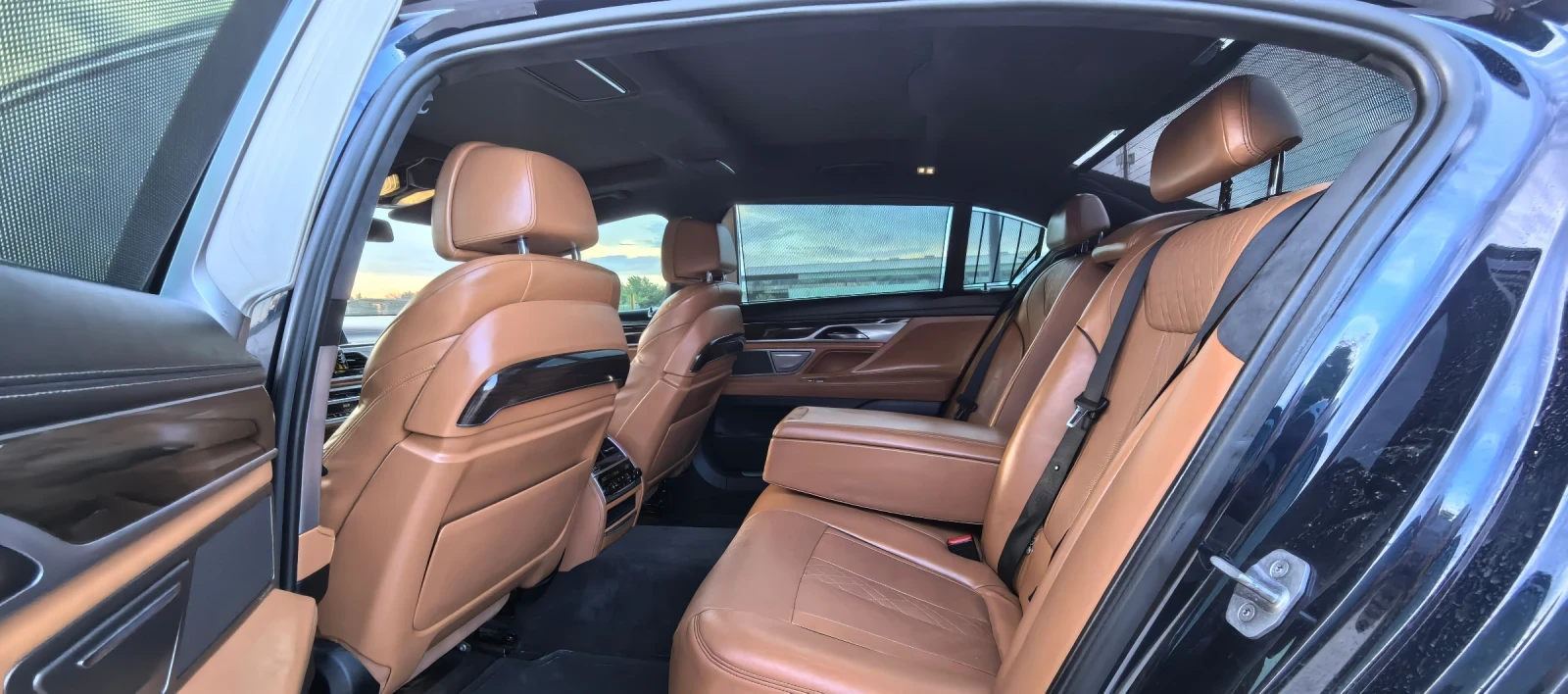 BMW 750 XDrive, снимка 9 - Автомобили и джипове - 56137473