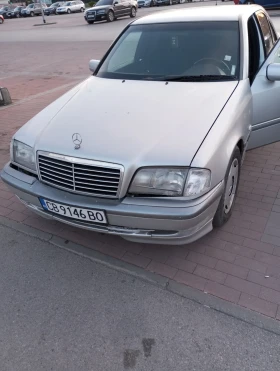 Mercedes-Benz 250, снимка 6